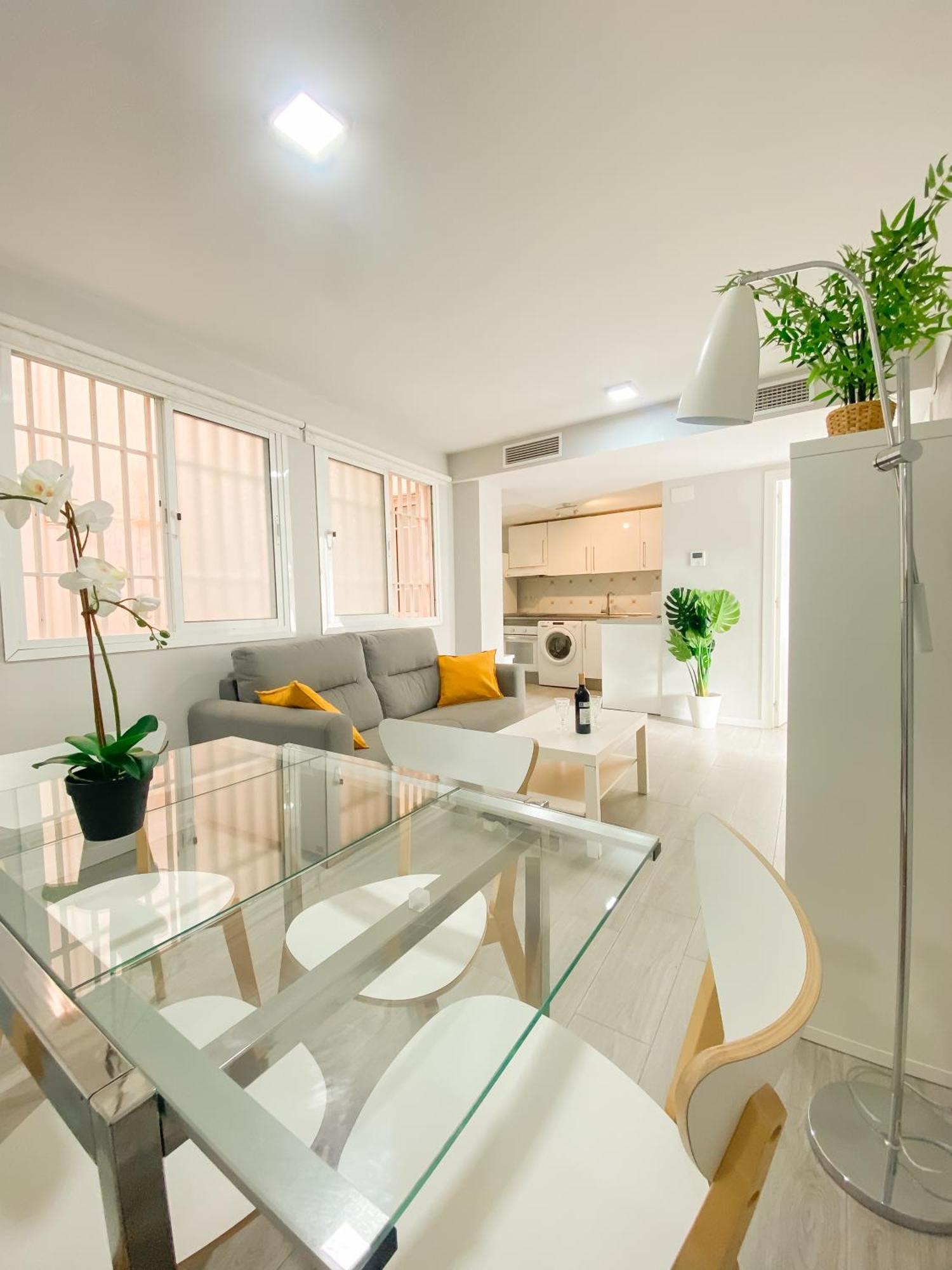 3 Rooms Y 3 Baths Y Aparcamiento Catedral Málaga Eksteriør billede